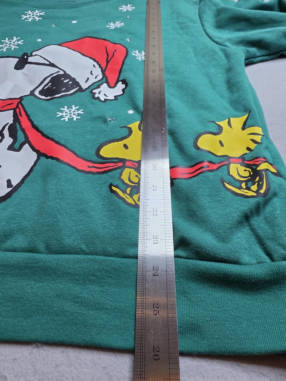 Peanuts Light Up Green Snoopy Holiday Sweatshirt with Battery Pack Size XXL - Picture 3 of 8